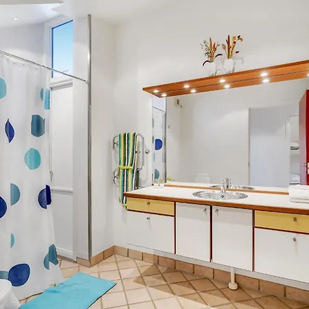 펜션 Amazing In With Kitchen